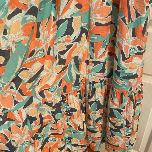 Nine West Maxi Dress with deep ruffle. - Picture 4 of 5